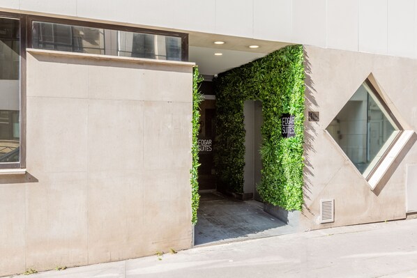 自助停車 (每晚 EUR30)