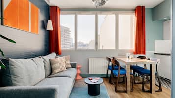 Appartement 1 Chambre Confortable - Vue sur Cour | Coin séjour