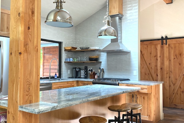 Frigorífic, microones, forn i placa de cuina