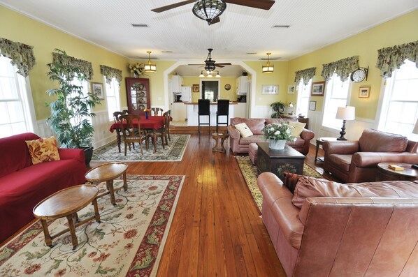 Televisión y reproductor de DVD 