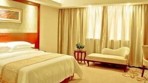 Room - Vienna Classic Hotel (Shanghai)