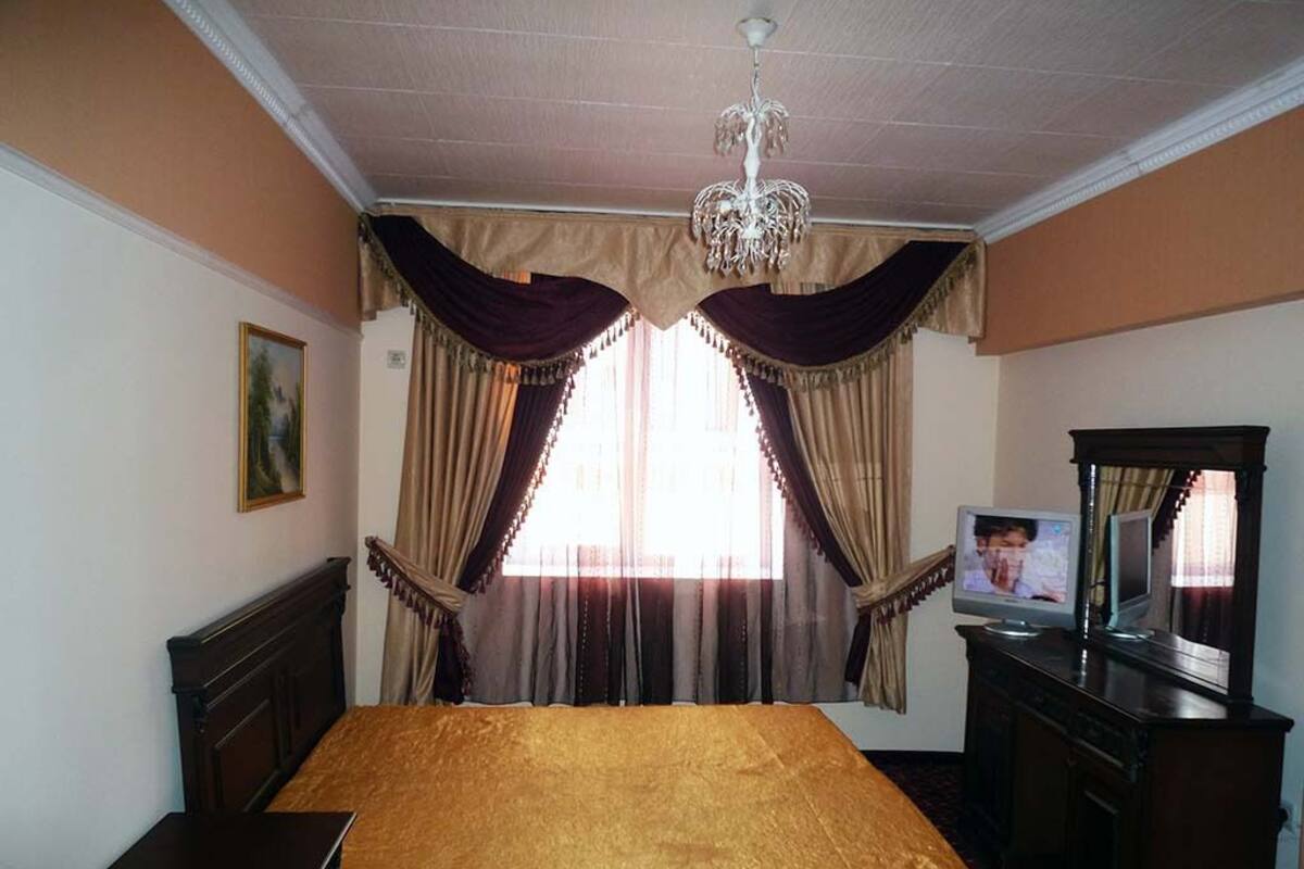 Habitación doble | Escritorio, insonorización, camas extra y wifi gratis