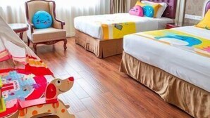 Rollaway beds - Vienna International Hotel (Nanning)