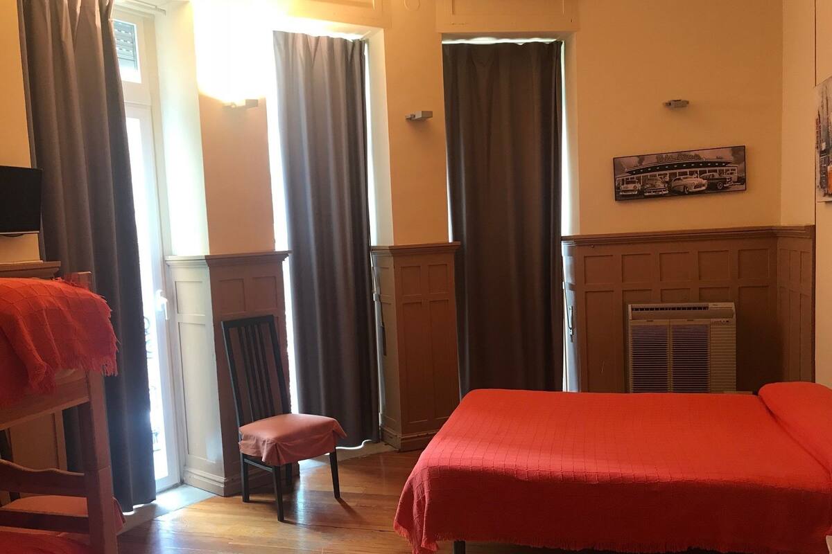 Quadruple Room | Blackout drapes, free WiFi, bed sheets, wheelchair access