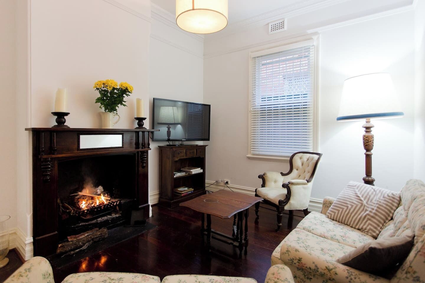 Flat-screen TV, fireplace