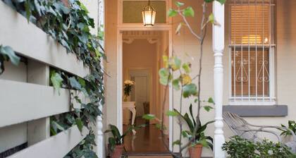 Gorgeous central Subiaco cottage - walk to Kings Park, cafes, restaurants, train