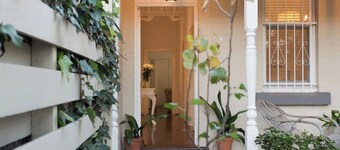 Gorgeous central Subiaco cottage - walk to Kings Park, cafes, restaurants, train