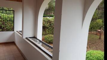 1 habitación, ropa de cama de alta calidad y escritorio