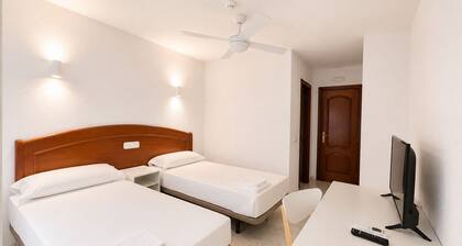 Hostal La Embajada
