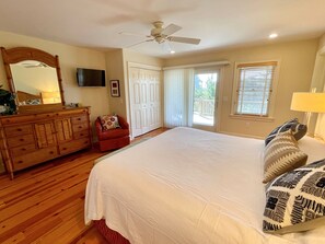 4 bedrooms, Internet, bed sheets - Last Clear Chance:  Spectacular spacious home, pool table (Ocracoke)