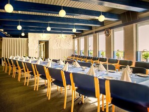 Petit déjeuner servi sur place