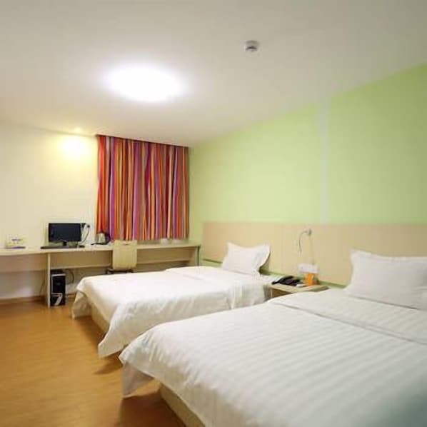 Room - 7 Days Inn (Changsha)