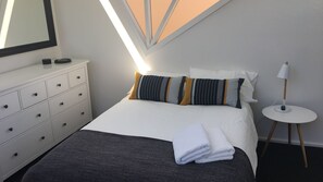 3 habitaciones, tabla de planchar con plancha y wifi gratis 