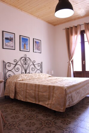 2 chambres, bureau, fer et planche à repasser, Wi-Fi gratuit