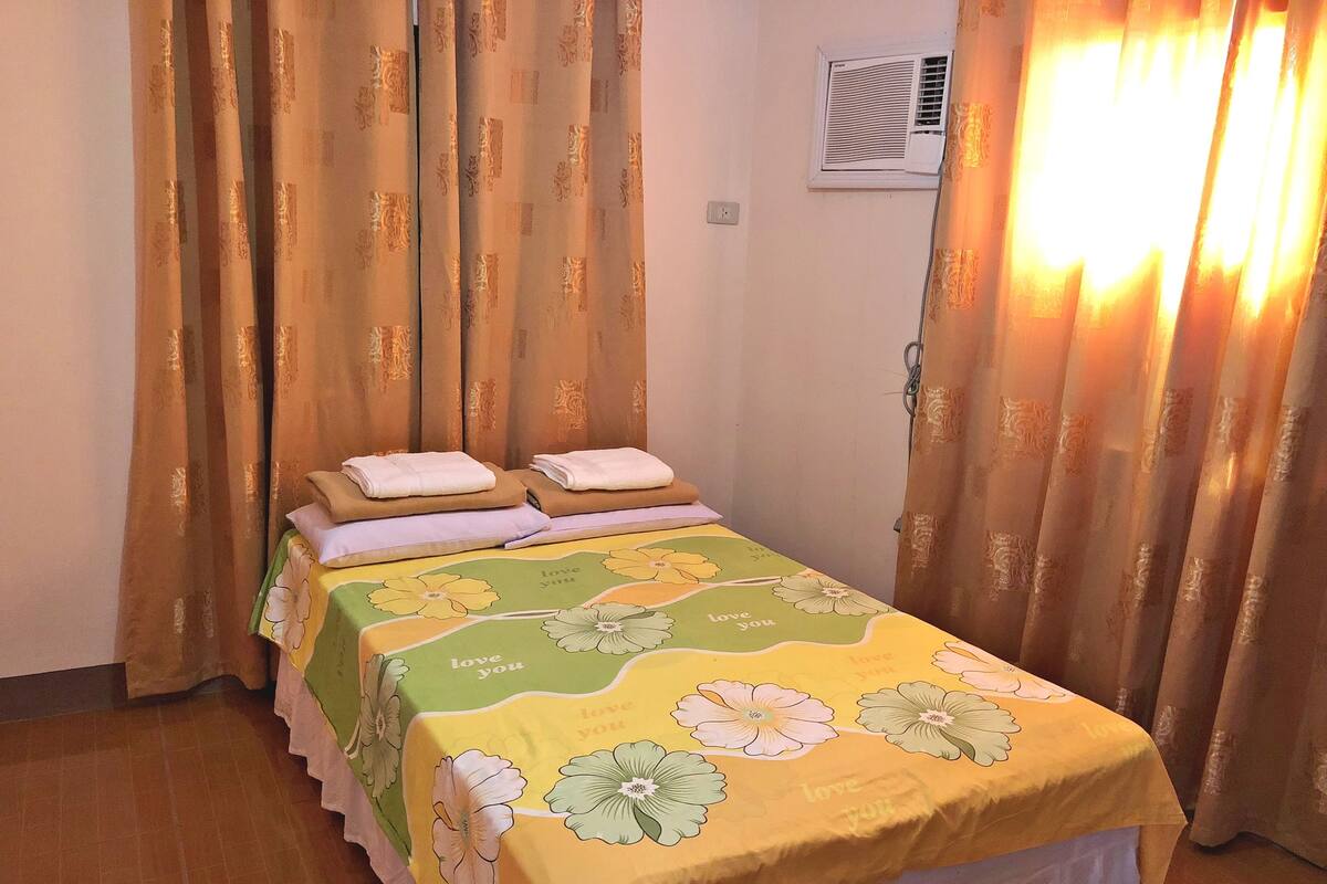 Standard Room | In-room safe, desk, rollaway beds, free WiFi