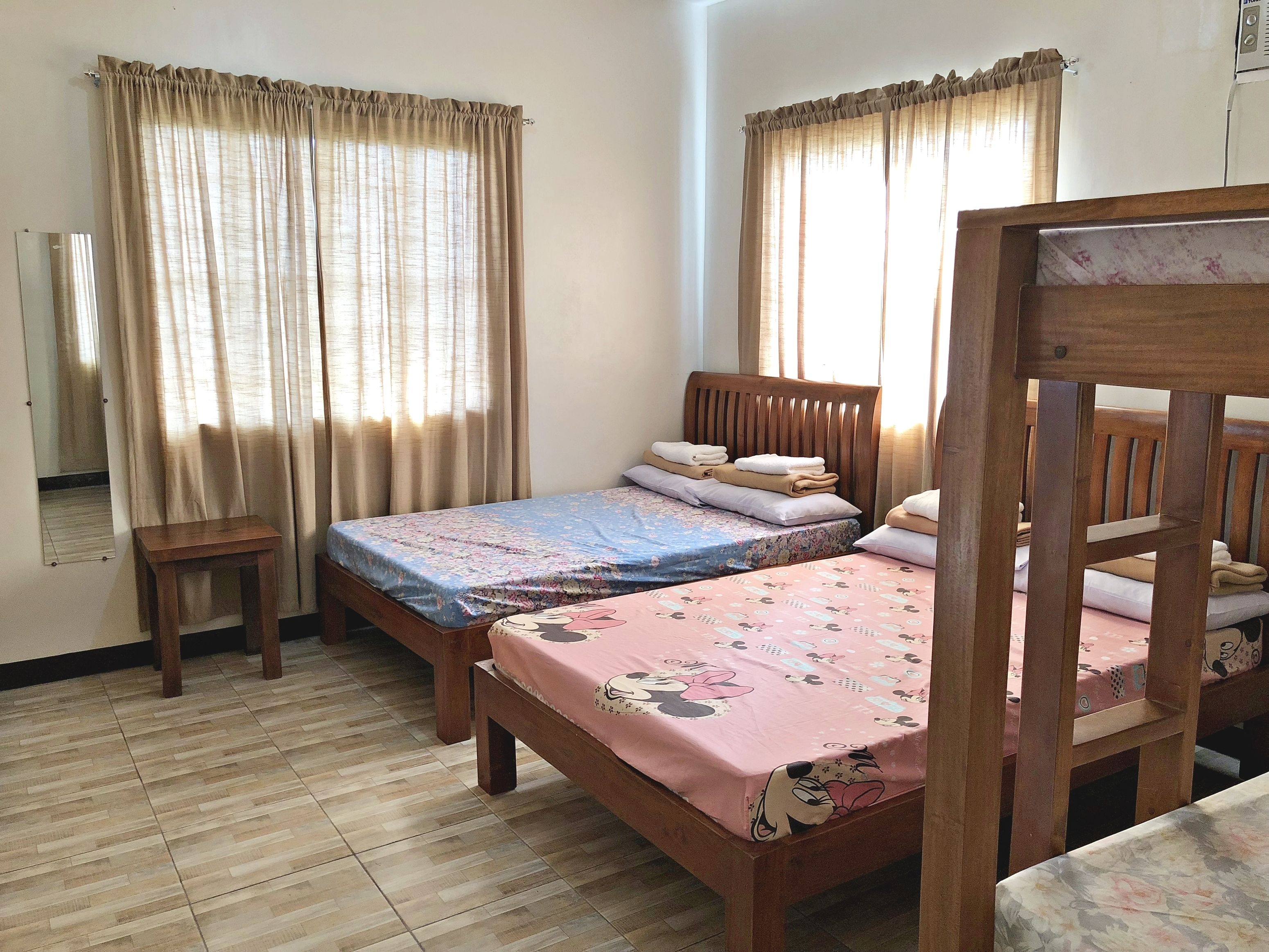 Family Room | In-room safe, desk, rollaway beds, free WiFi