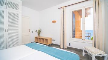 4 dormitorios, tabla de planchar con plancha, wifi gratis y ropa de cama