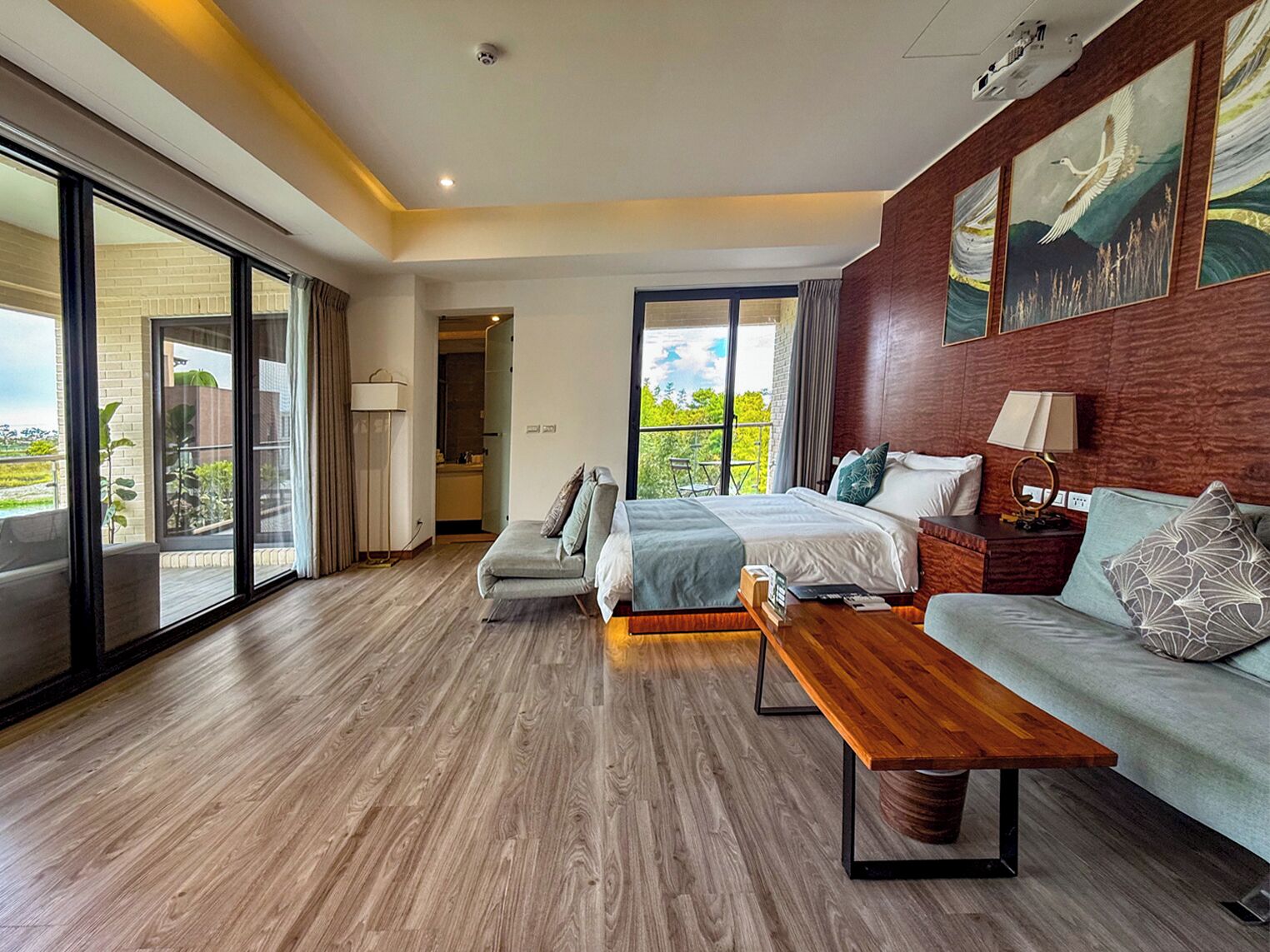 Premium Double Room, 1 King Bed, Garden View