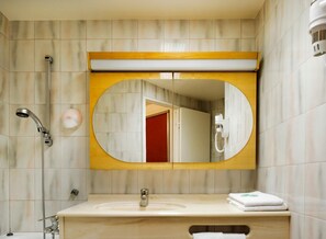 Chambre Double Confort | Salle de bain