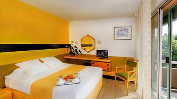 Comfort Double Room | Individually decorated, desk, blackout drapes, soundproofing