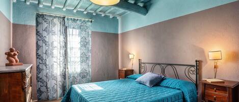 3 bedrooms, travel crib, free WiFi