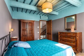 3 camere, culla da viaggio, Wi-Fi gratuito