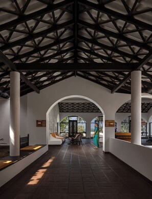 Lobby - Heritance Ayurveda (Beruwala)