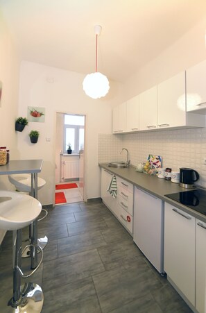 Apartment, 1 Bedroom | Private kitchenette | Fridge, microwave, stovetop, espresso maker - Block Apartments (Zagreb)