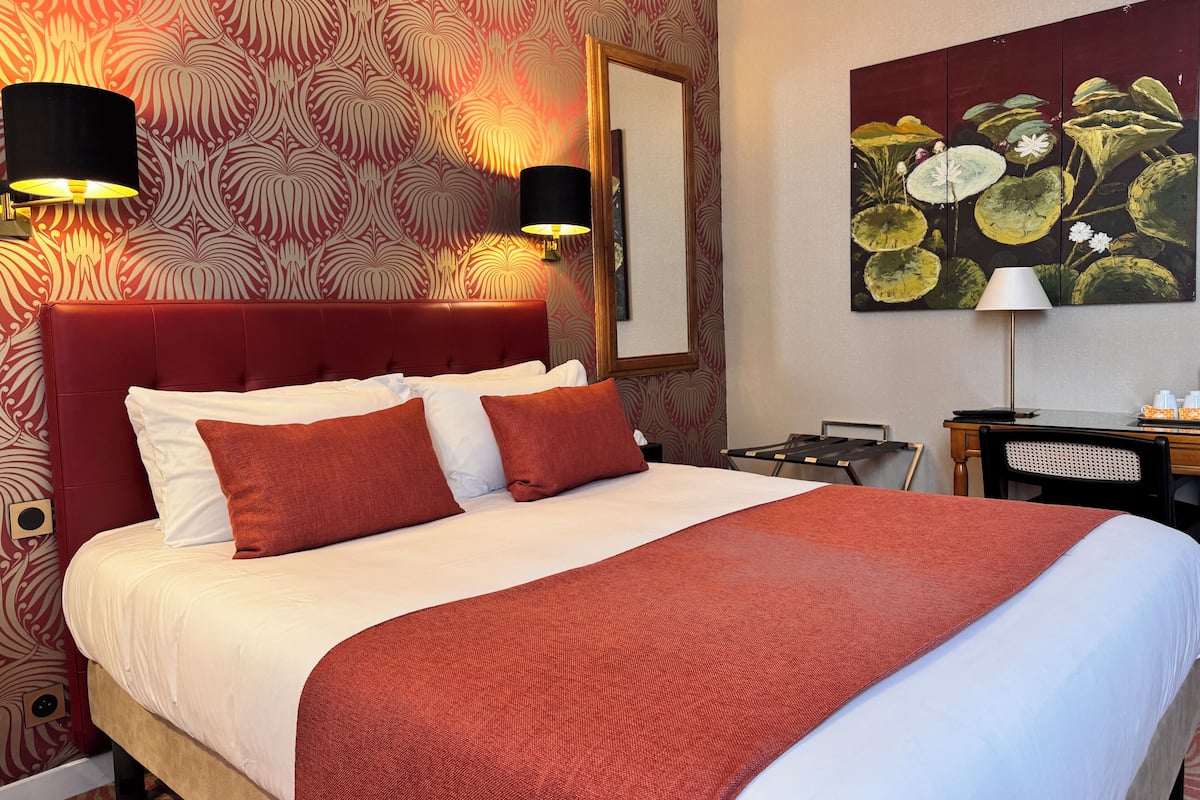 Deluxe Double Room | In-room safe, individually decorated, individually furnished, desk