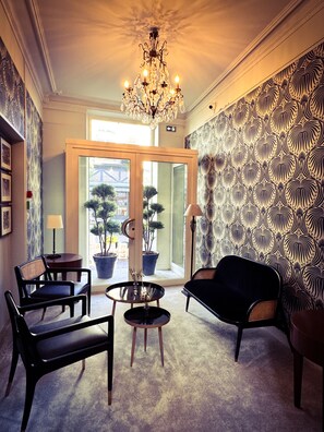 Sala de estar en el lobby