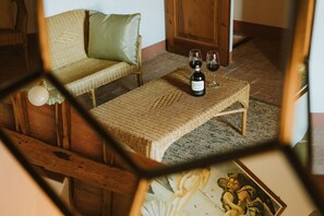 Interior - Cosy apartment with A/C, WIFI, pool, TV, pets allowed, panoramic view, close to Greve In Chianti (San Donato)