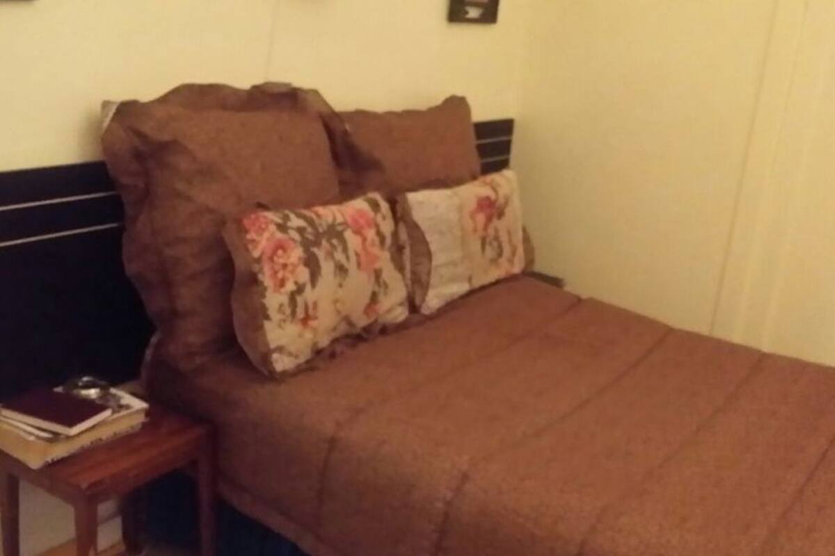 Luxe beddengoed, een minibar, een kluis op de kamer, een bureau