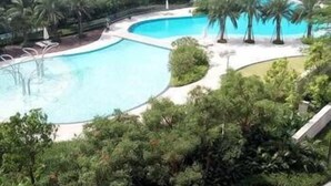 Outdoor pool - Lanwan Holiday Hotel (Huizhou)