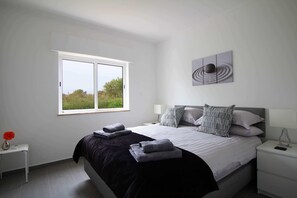 2 bedrooms, WiFi, bed sheets