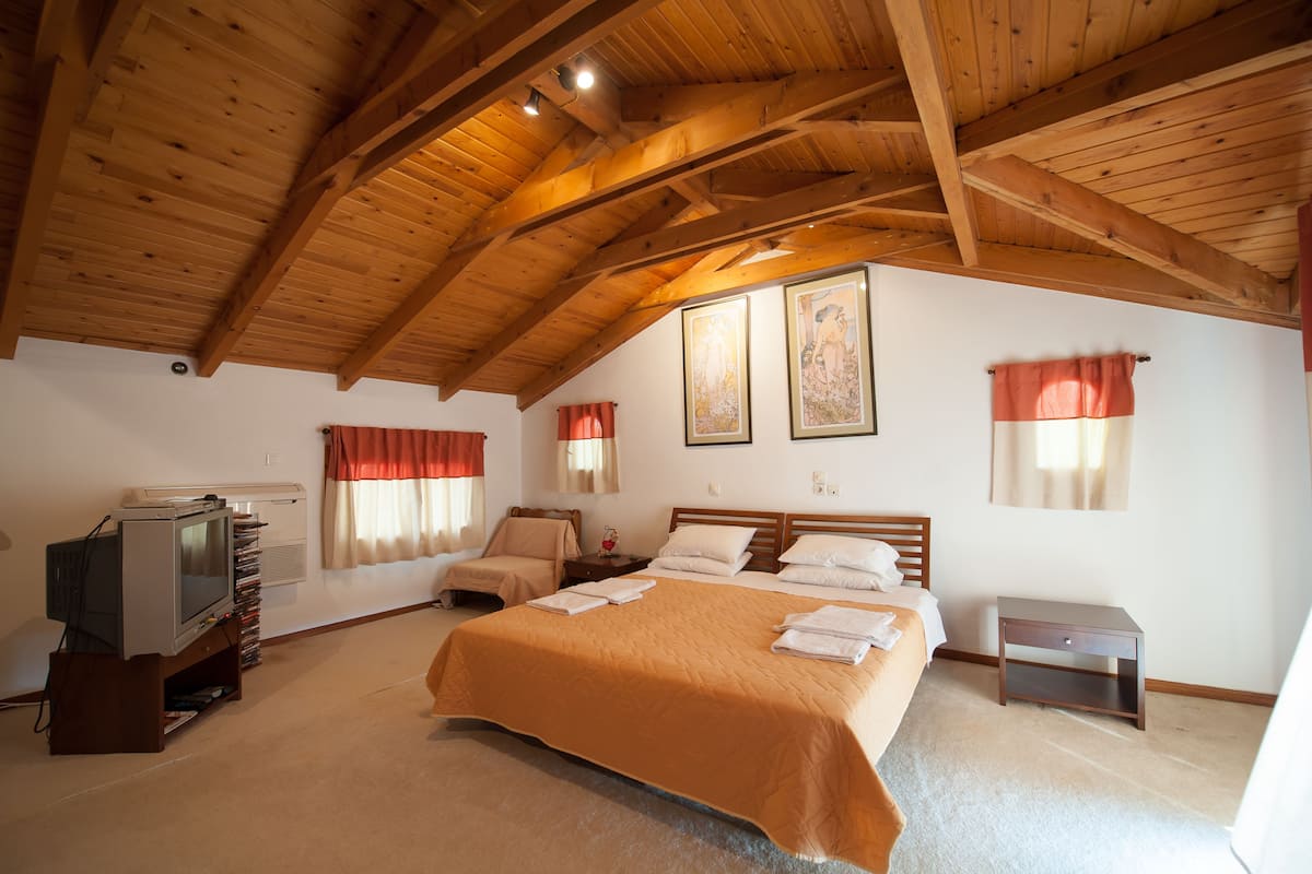 Apartment, Sea View | In-room safe, iron/ironing board, free WiFi, bed sheets