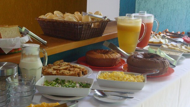 فطور كامل مجانًا يوميًا