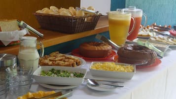 Desayuno completo incluido todos los días