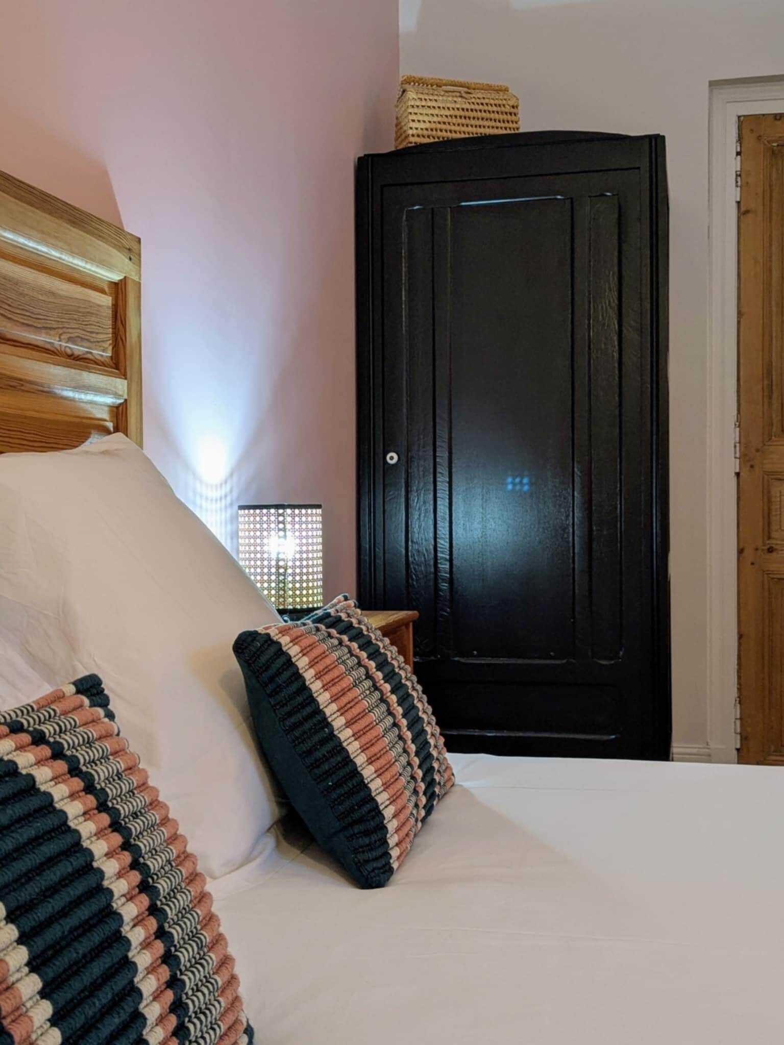 ห้องดับเบิล (Gourmande) | ห้องพักตกแต่งอย่างมีเอกลักษณ์, ตกแต่งพิเศษโดยเฉพาะ, โต๊ะทำงาน