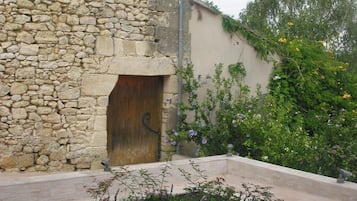 Enceinte de lâhĂ©bergement