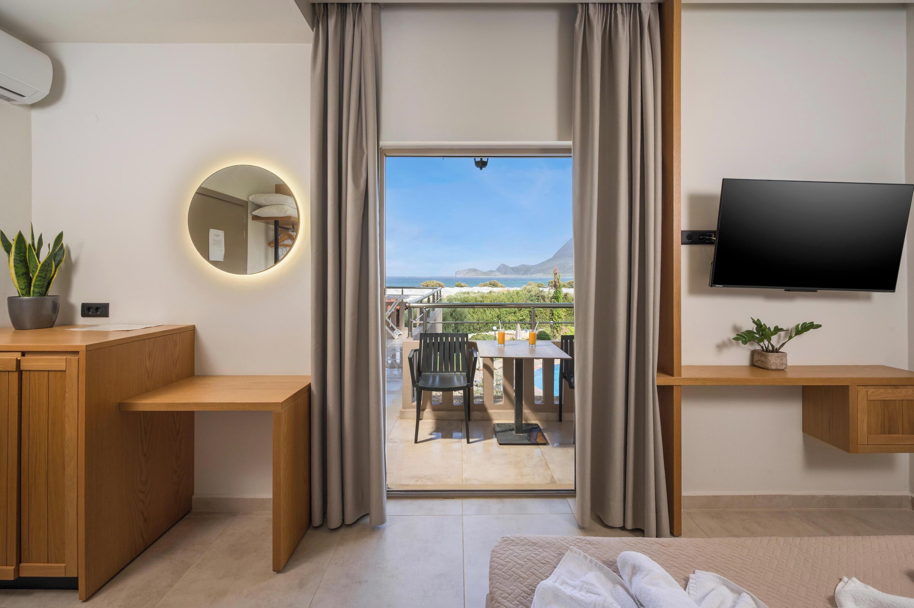 Habitación doble (4) | Caja de seguridad en la habitación y insonorización 