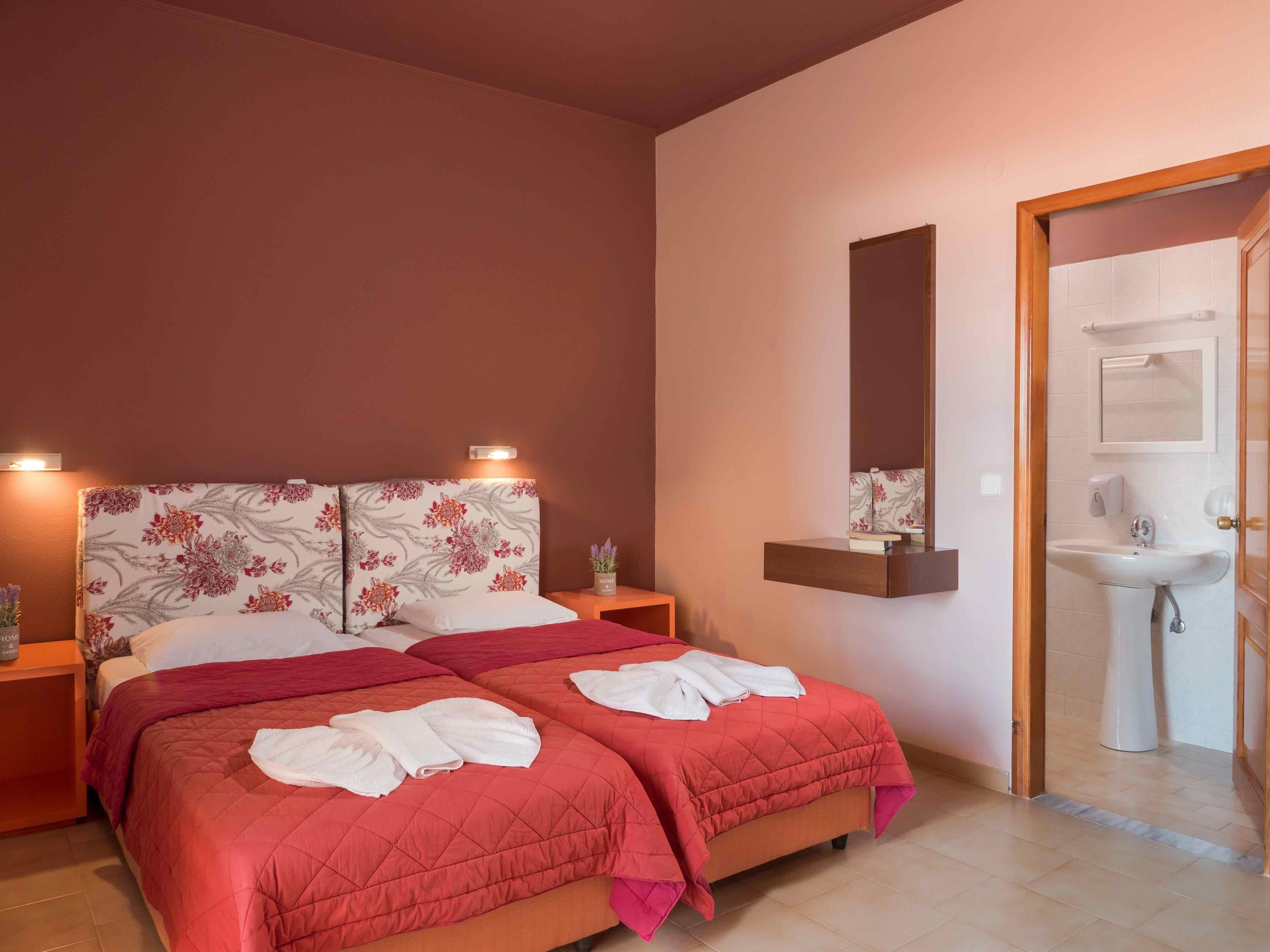 twin room (2) | in-room safe, soundproofing, iron/ironing board, free wifi