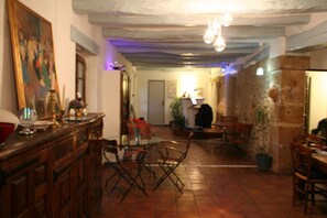 Lobby - La Bastide Du Paradou 2 (Moustiers-Sainte-Marie)