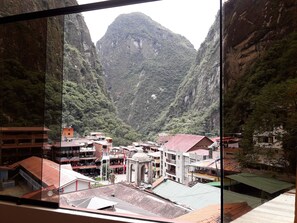 View from room - Hostal Vista Waynapata (Machu Picchu)