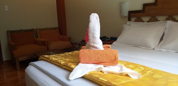 Basic Double Room Single Use, 1 Large Twin Bed | Free WiFi, bed sheets - Hostal Vista Waynapata (Machu Picchu)