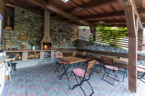 Se ofrece un desayuno a la carta (9 EUR por persona)