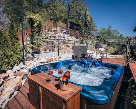 Bañera de hidromasaje exterior