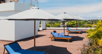 The Streamliner Hotel Apartment