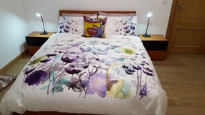 Apartment, 2 Bedrooms, Sea View | Blackout curtains, soundproofing, free WiFi, bed sheets - Light Breeze (Funchal)
