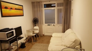 Apartment, Terrace | Living room | Flat-screen TV - Light Breeze (Funchal)