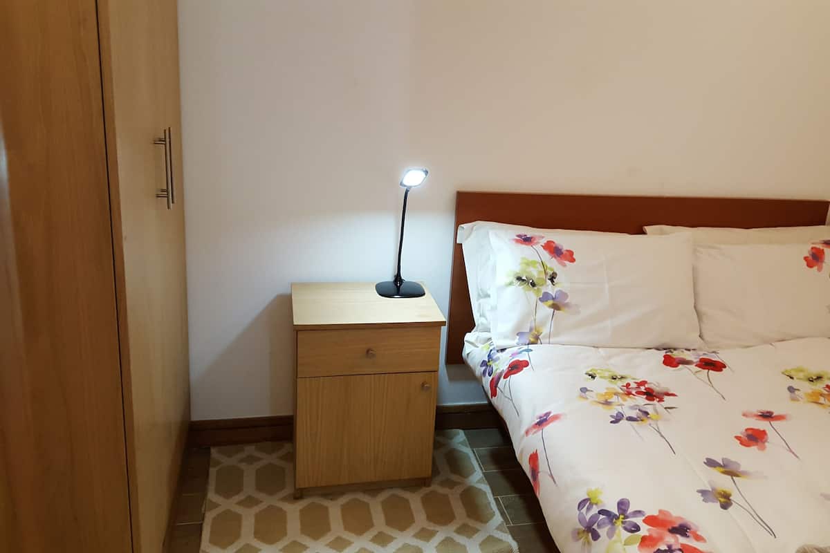 Appartement, terrasse | Rideaux d’obscurcissement, système d’insonorisation